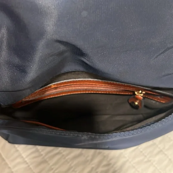 Marc Jacob’s Crossbody Bag Purse - Picture 4 of 12